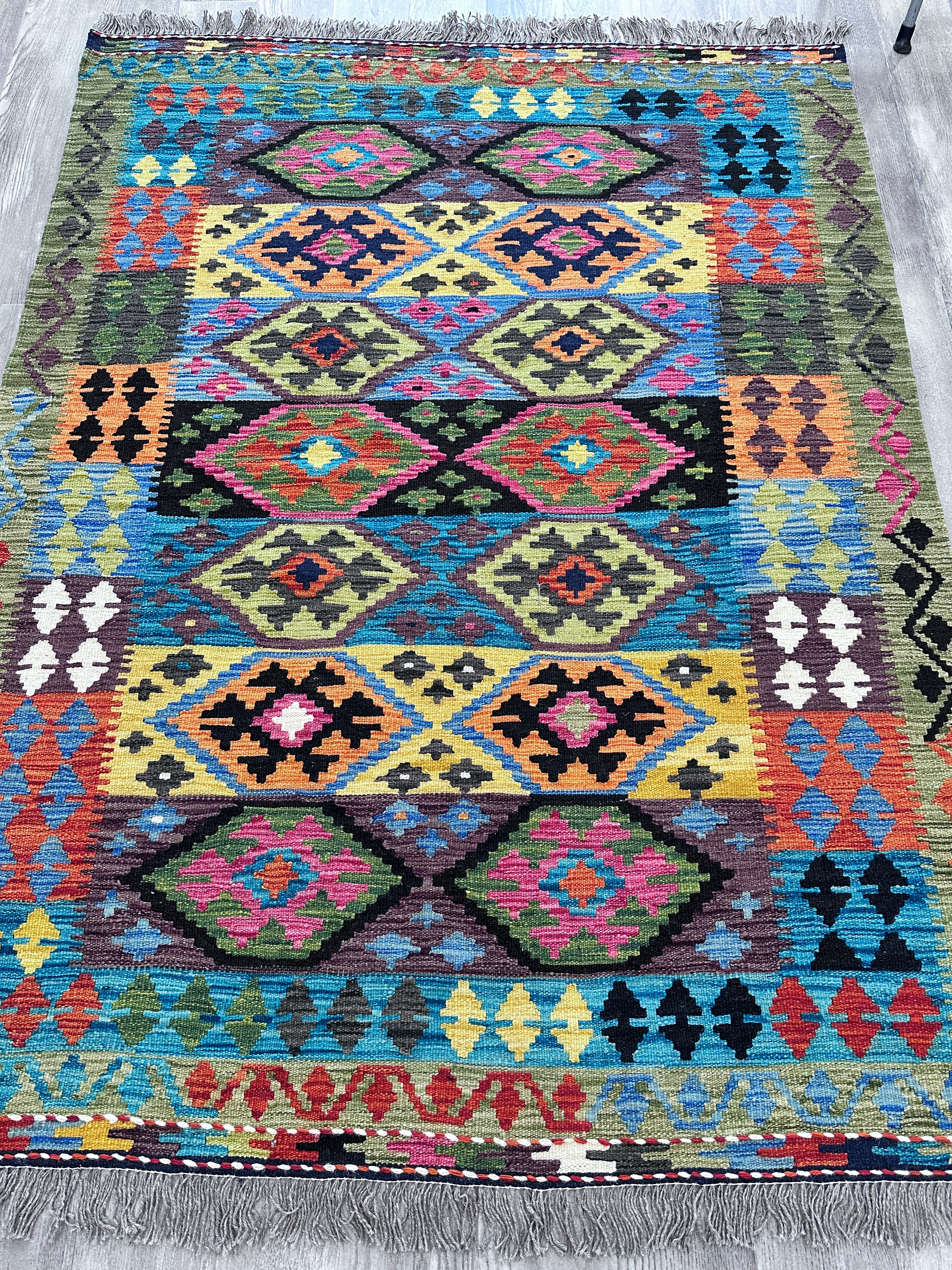 Hand-Woven Afghani Kilim Wool Rug 6'6" x 5'