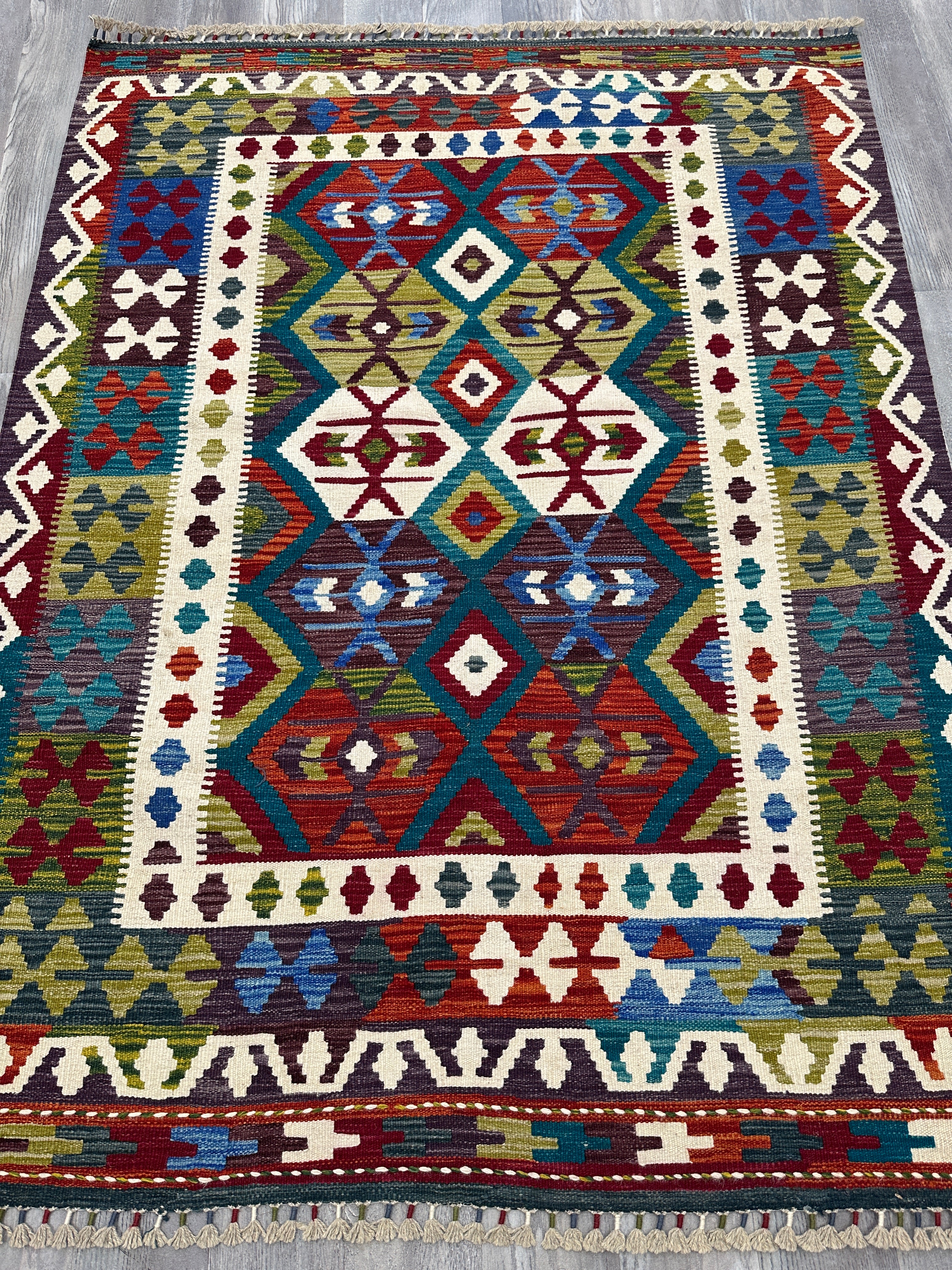 Hand-Woven Afghani Kilim Wool Rug 4'11" x 6'6"