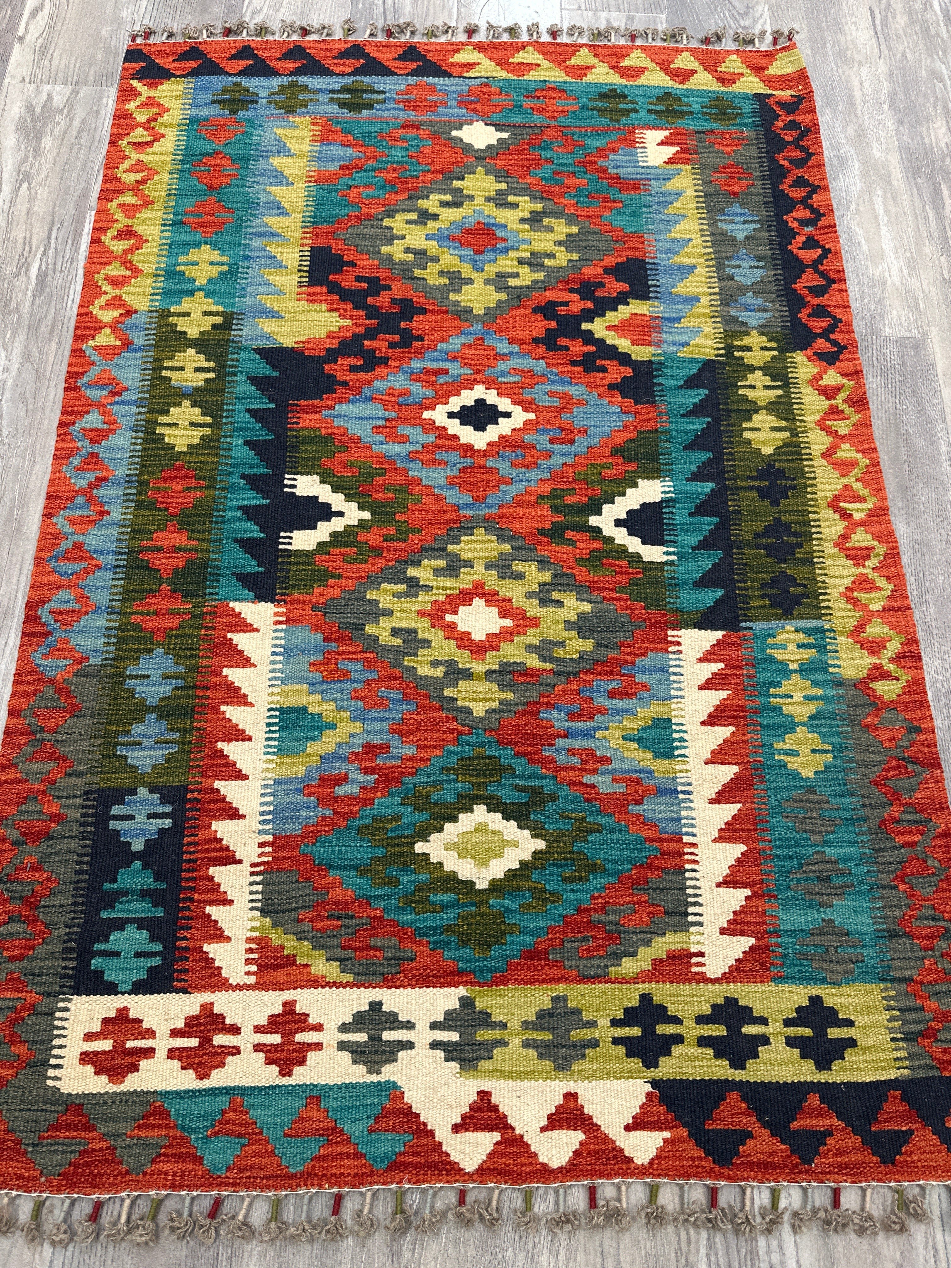 Hand-Woven Afghani Kilim Wool Rug 3'3" x 4'10"