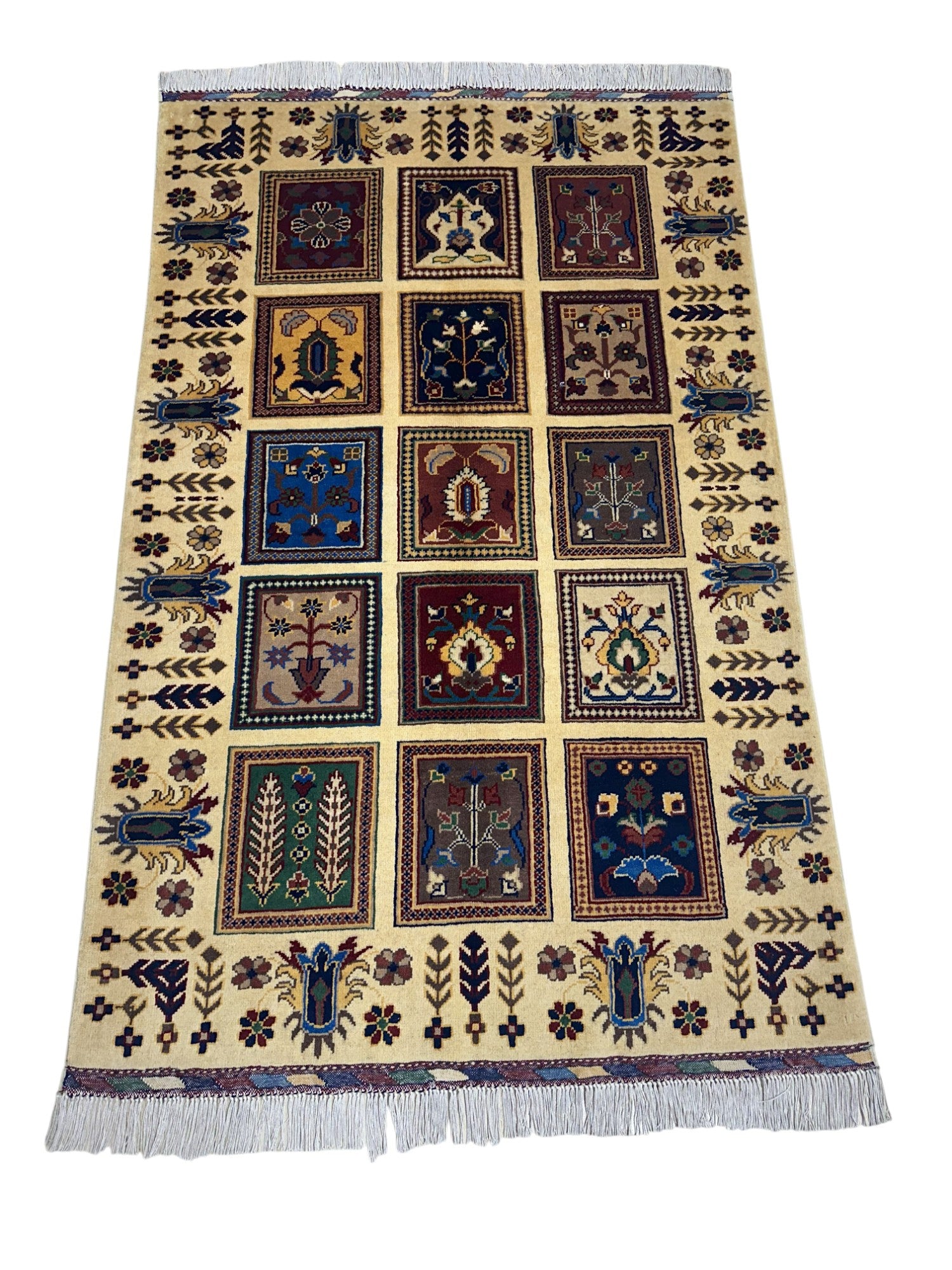 Hand-Knotted Afghani Bakhteiari Wool Rug – 3’5″ x 5’1″