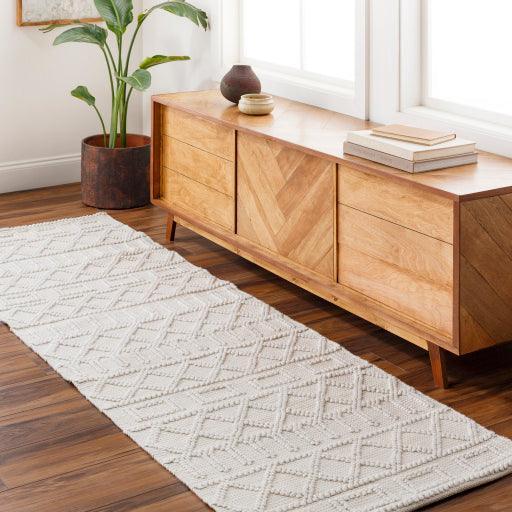 Surya Daffodil DFF-2303 27" x 45" Rug
