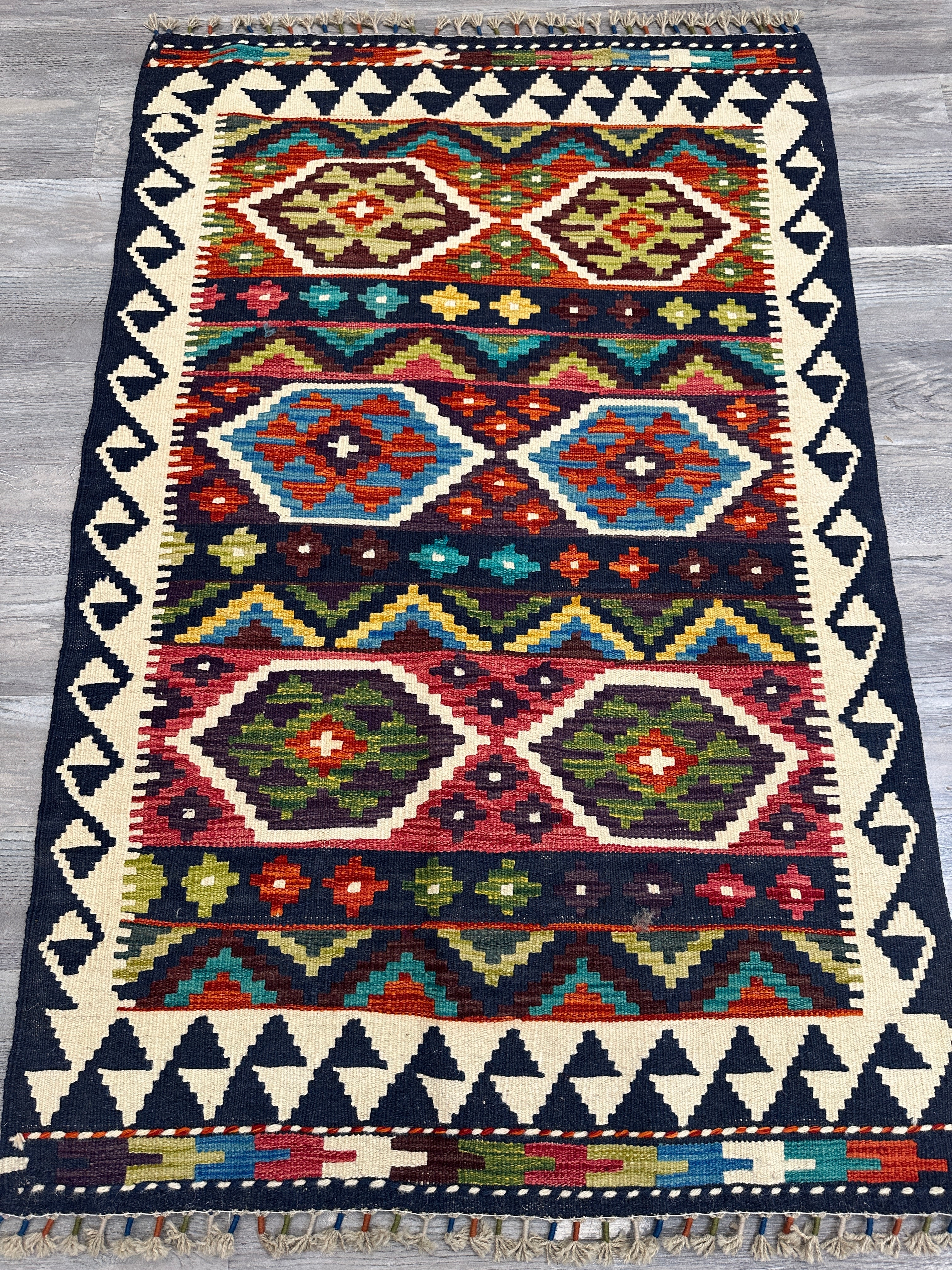 Hand-Woven Afghani Kilim Wool Rug 3'6" x 5'4"