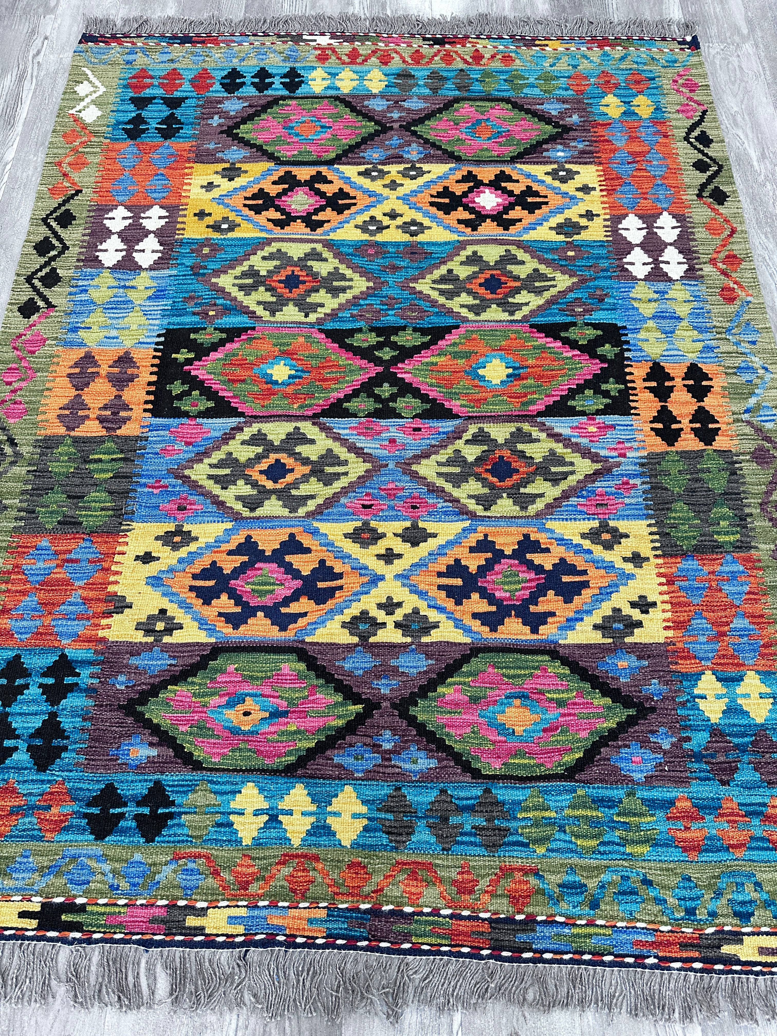Hand-Woven Afghani Kilim Wool Rug 6'6" x 5'
