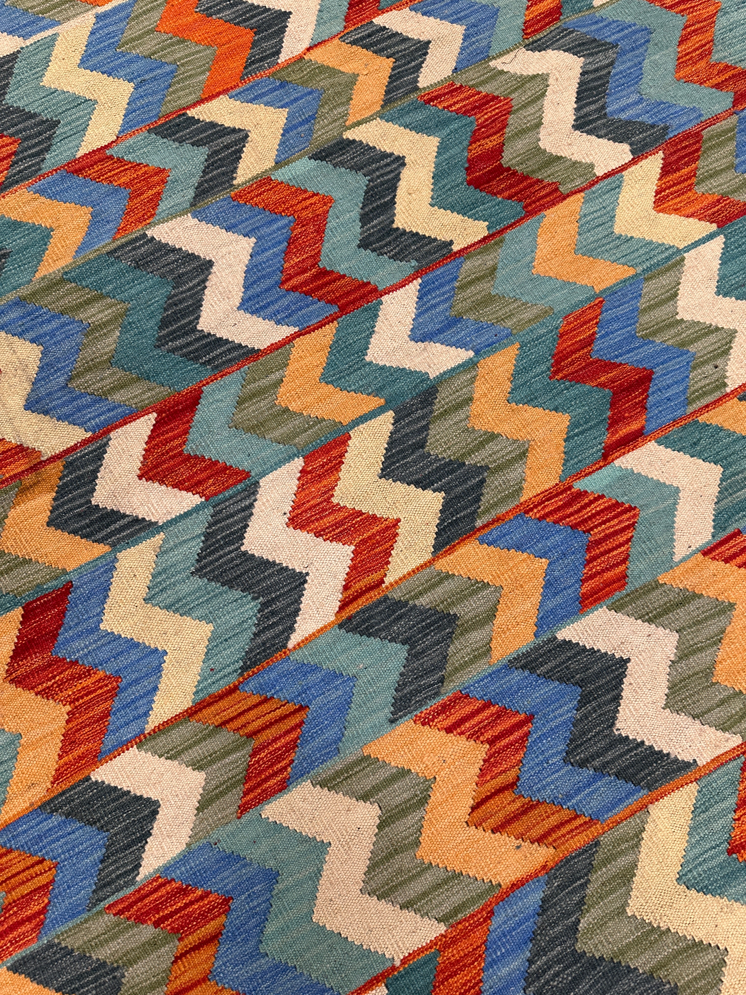 Hand-Woven Afghan Kilim Wool Rug – Colorful Zigzag Geometric Flatweave – 5'9" x 7'10" – New Tribal Bohemian Area Rug