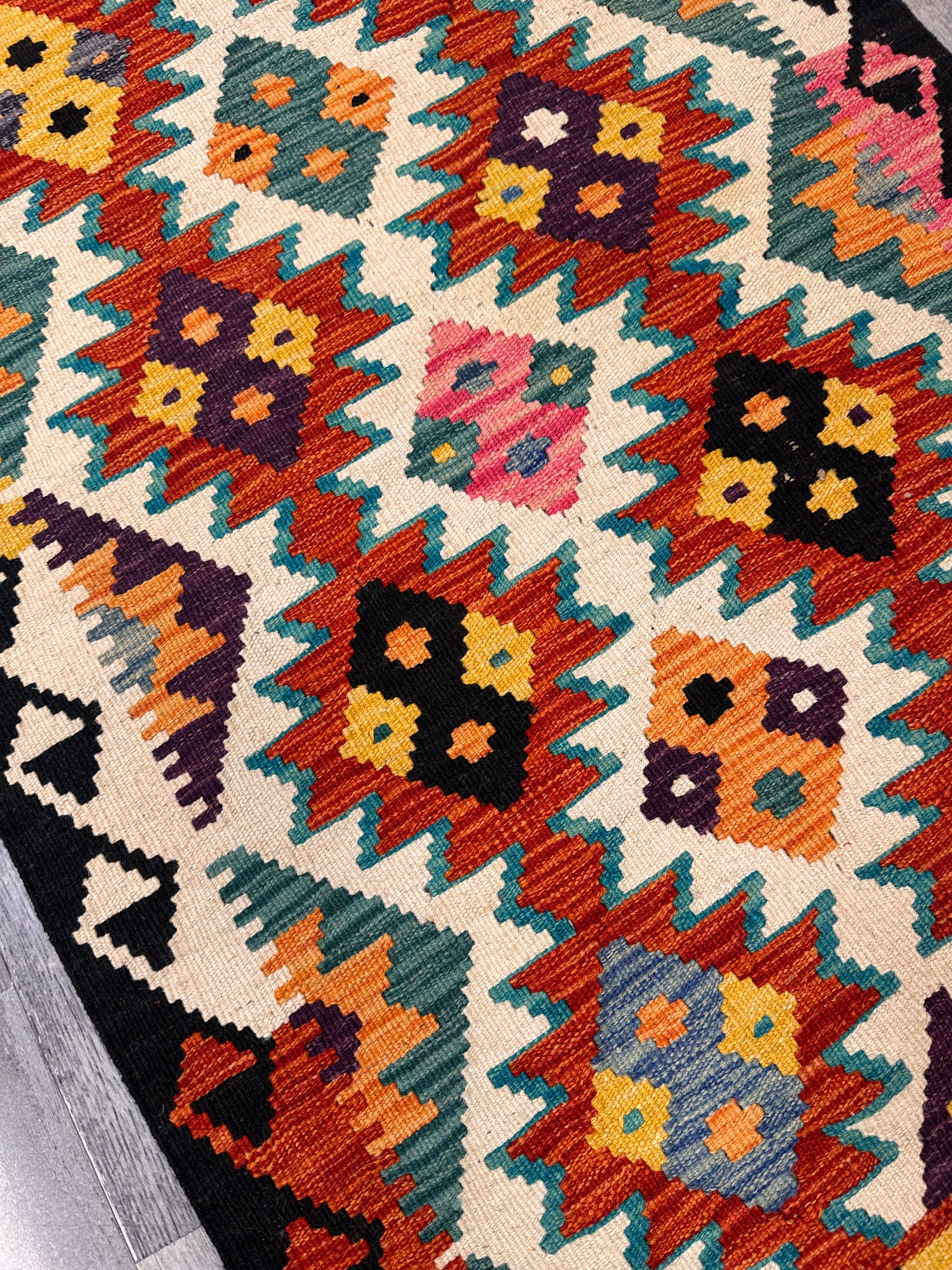 Afghani Kilim Rug – Hand-Woven Wool Tribal Flatweave – Reversible – 2'7" x 4'4" – New