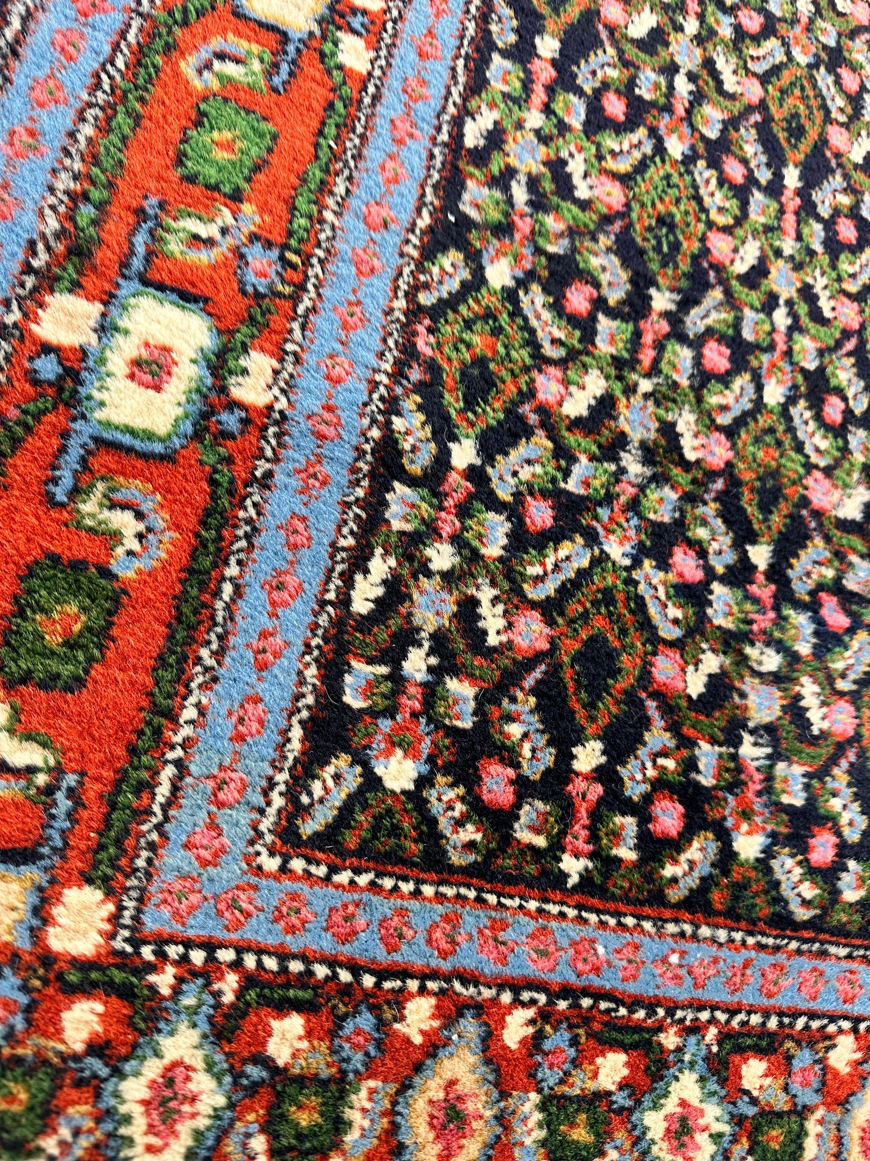 Vintage Persian Senneh Runner Rug - 2'8" x 9'8" - Handwoven Wool, Circa 1960-1980