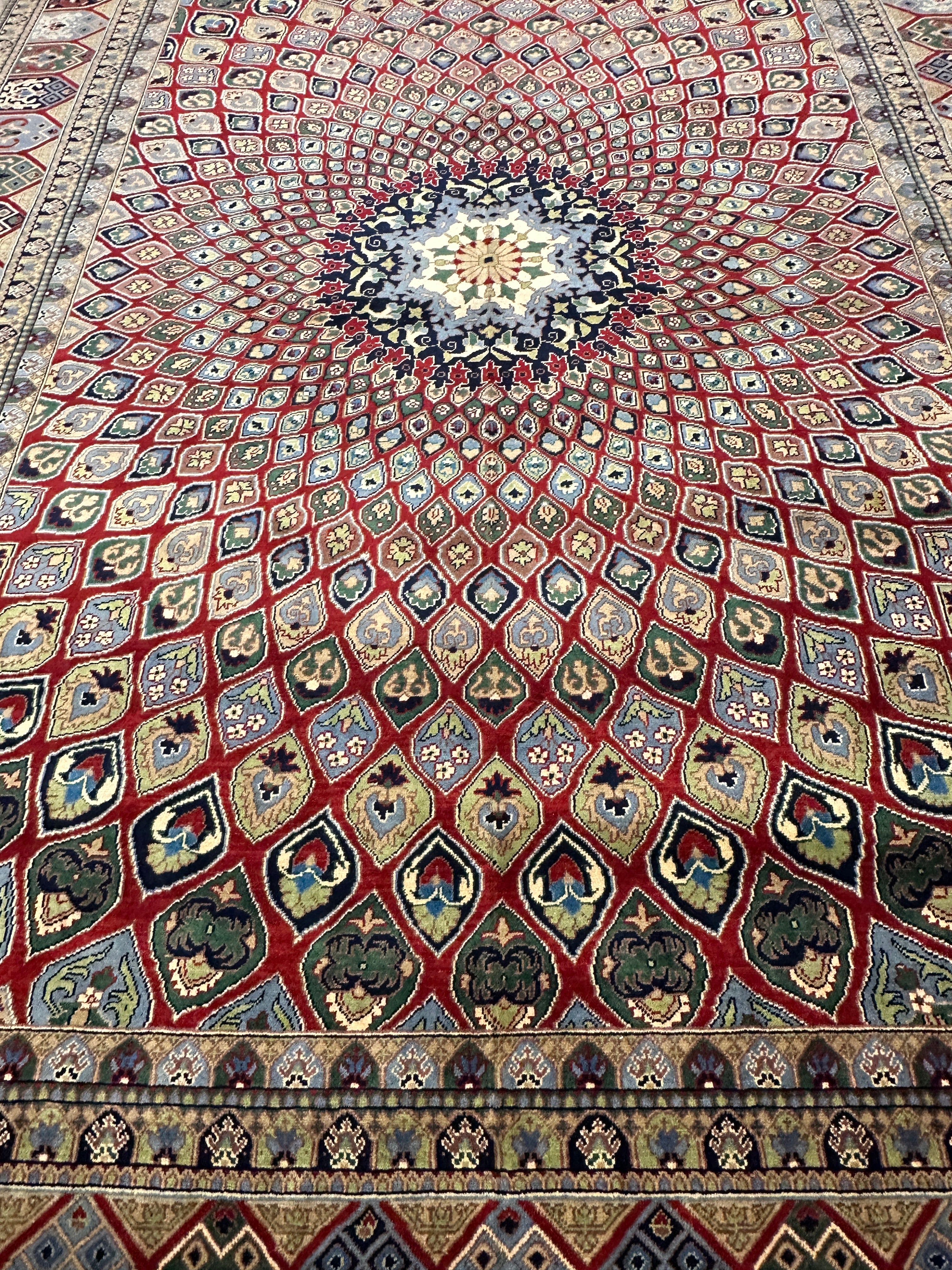 Hand-Knotted Afghani Parak Wool Rug | Dome Design | 8′ x 12′