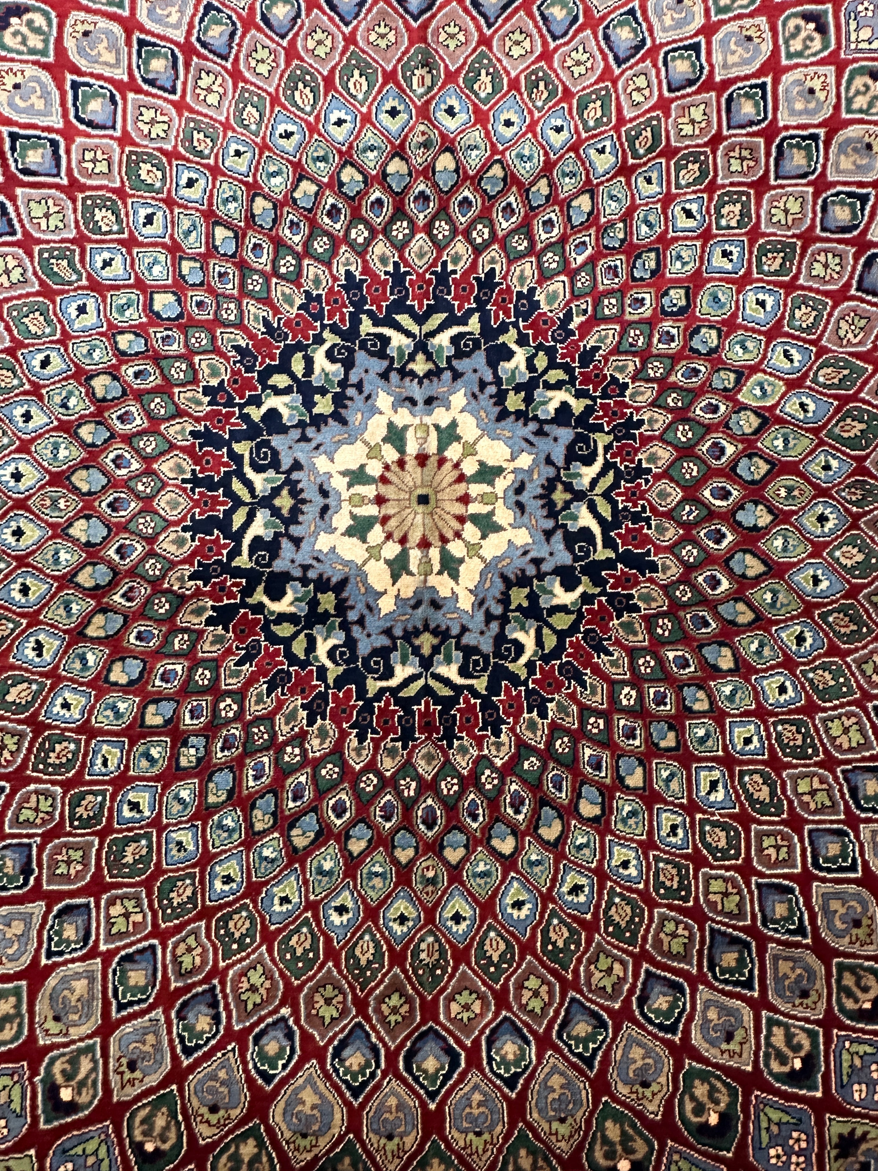 Hand-Knotted Afghani Parak Wool Rug | Dome Design | 8′ x 12′