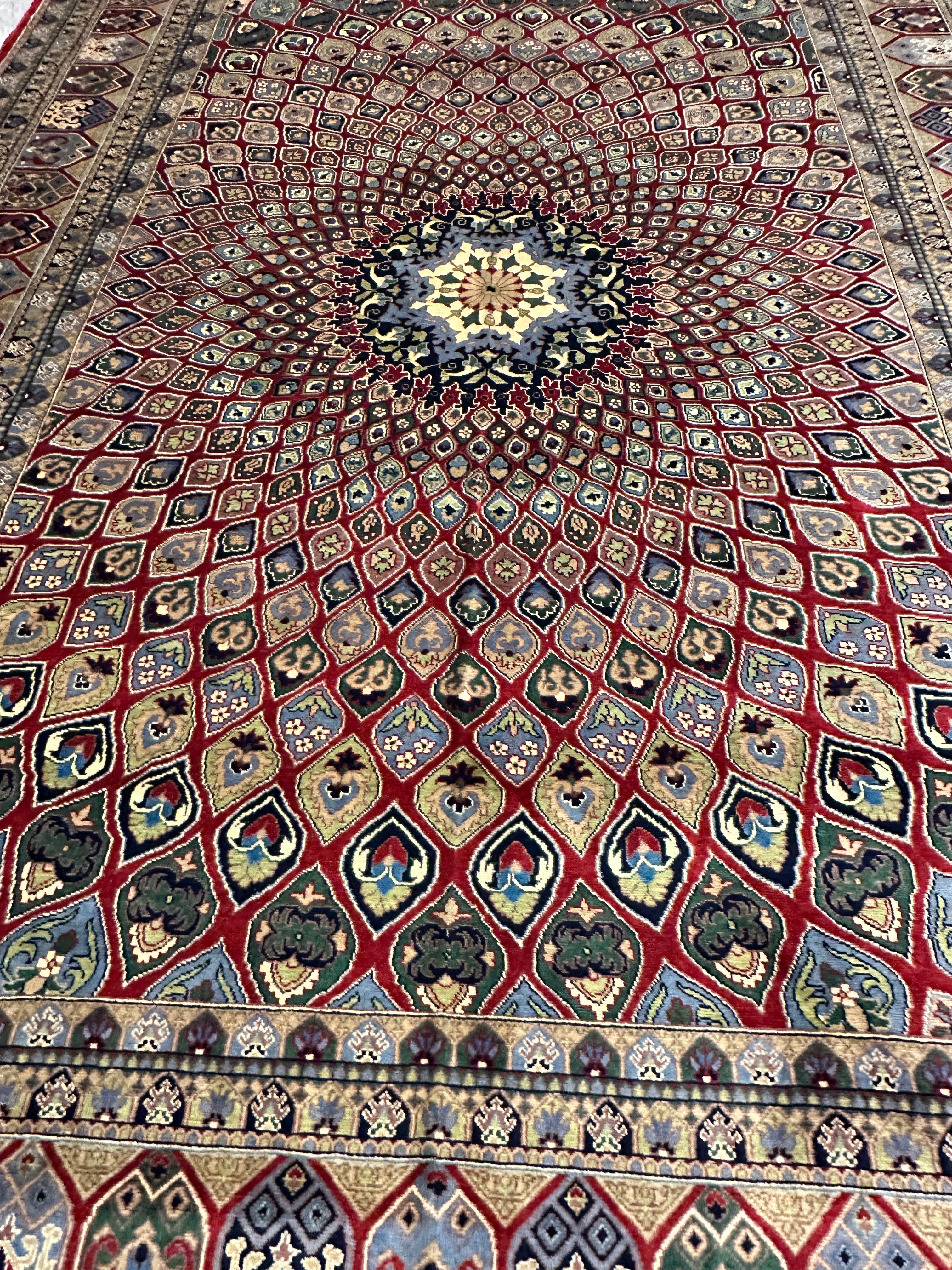 Hand-Knotted Afghani Parak Wool Rug | Dome Design | 8′ x 12′