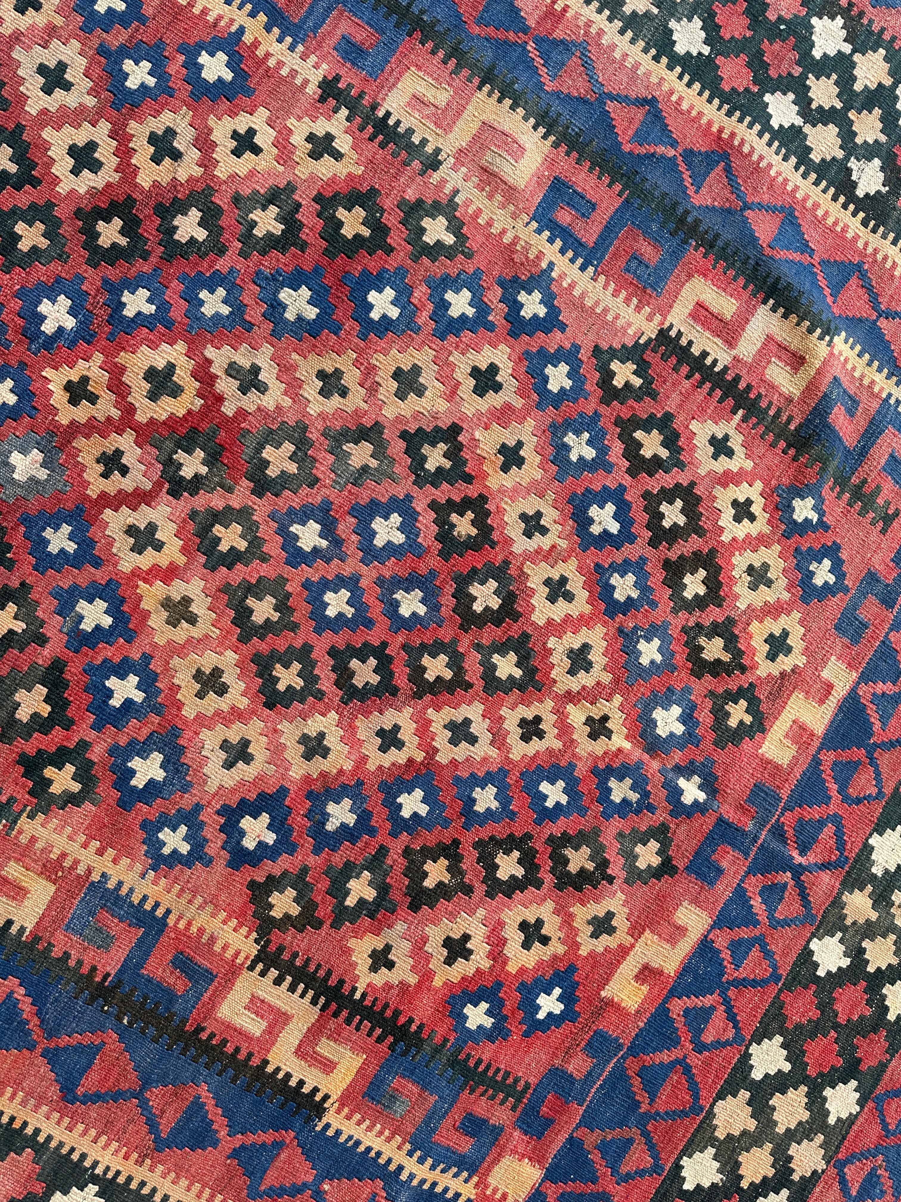 Vintage Handwoven Uzbek Wool Kilim Rug – 6’8” x 9’10” – Tribal Flatweave with Geometric Design