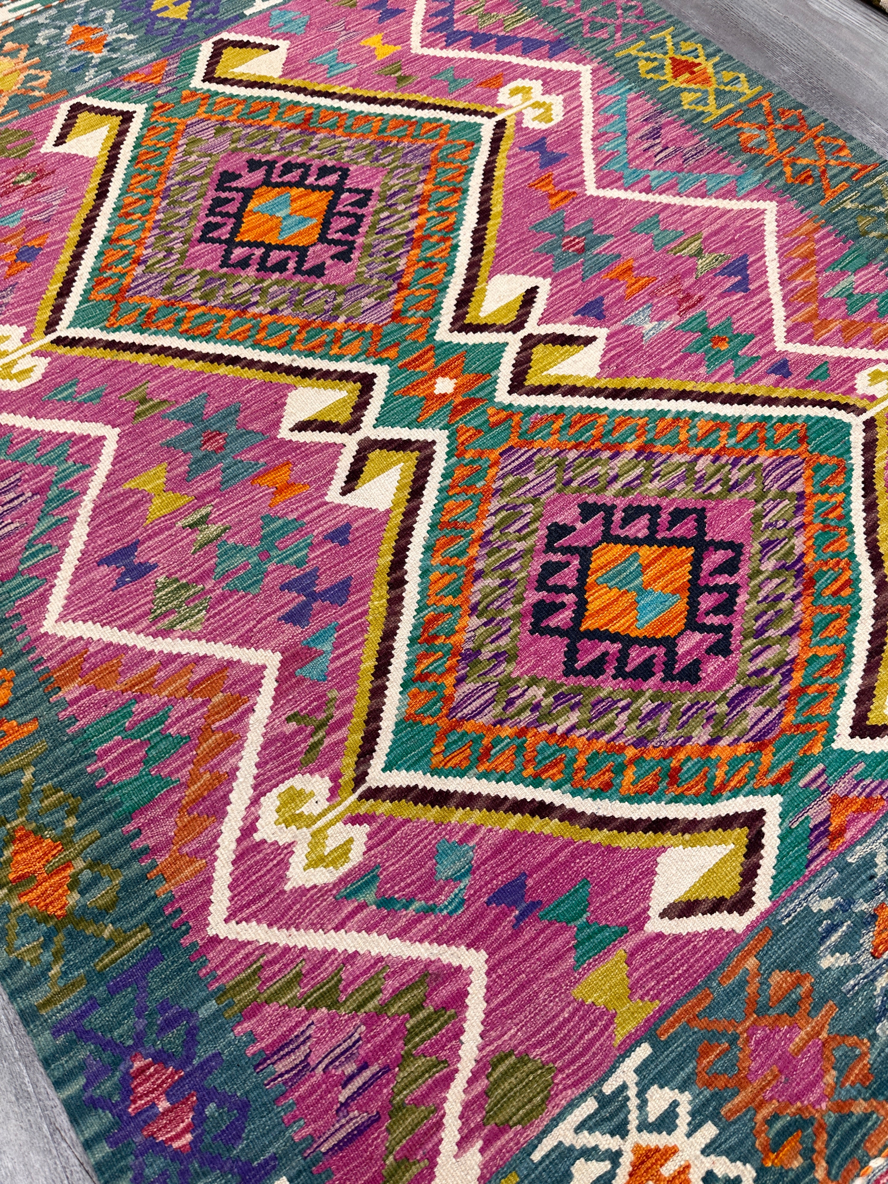 4'10" x 6'10" Handwoven Afghani Wool Kilim Rug – Vibrant Geometric Tribal Flatweave with Rugistan Decorative Fringe – Reversible