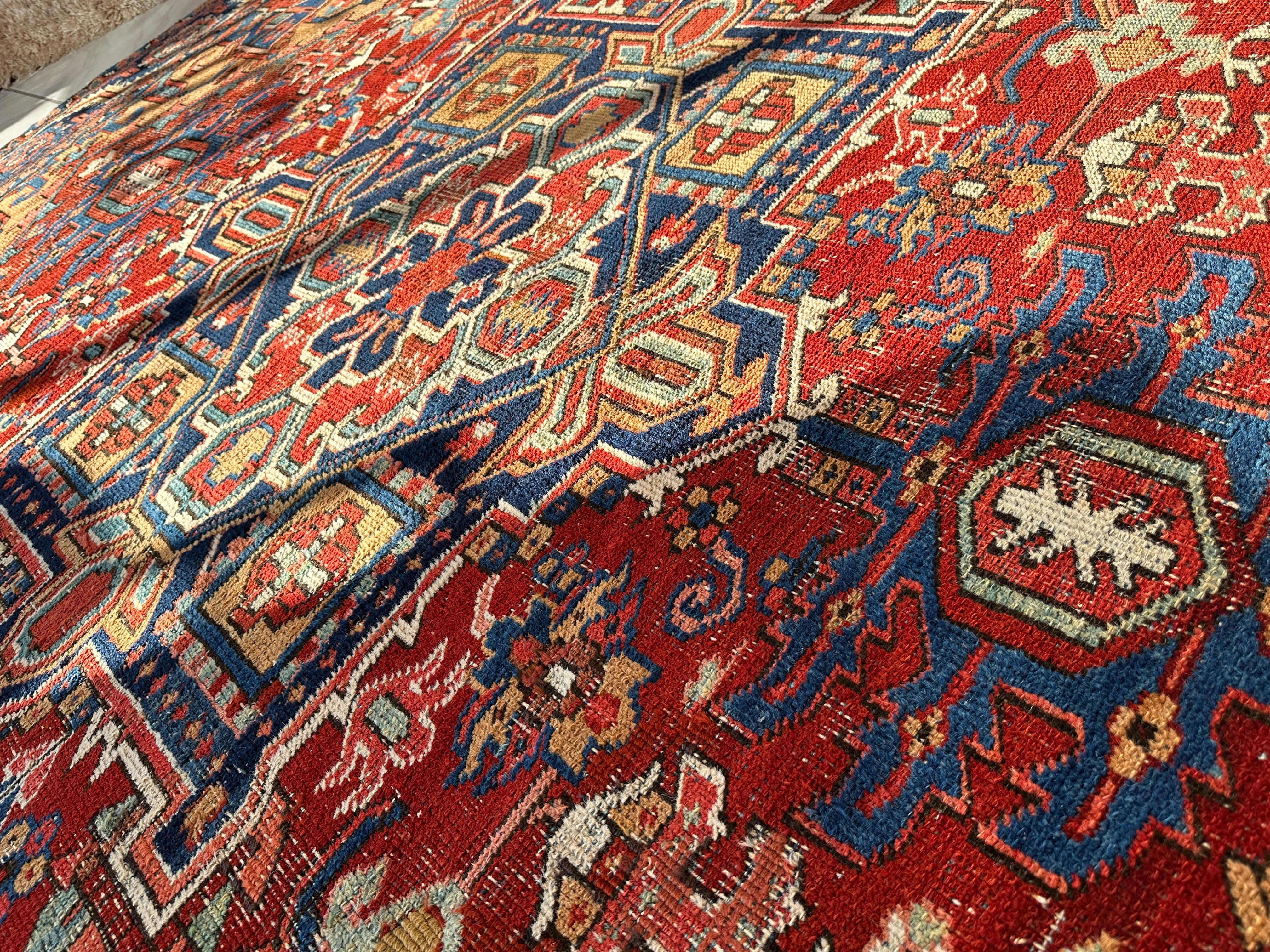 Antique Persian Herize Area Rug 6’10” x 9’1”