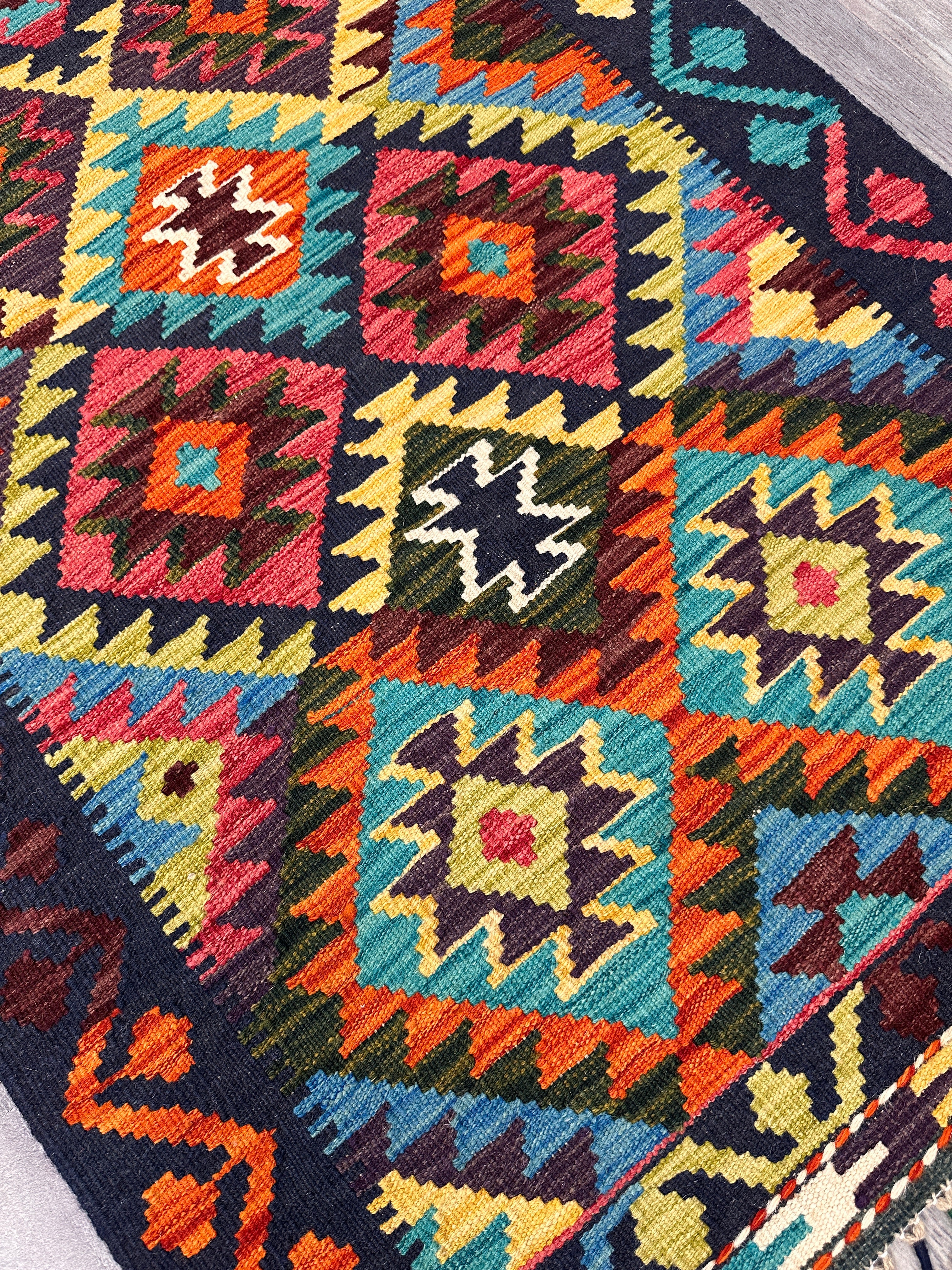 Hand-Woven Afghani Kilim Wool Rug 2'10" x 4'