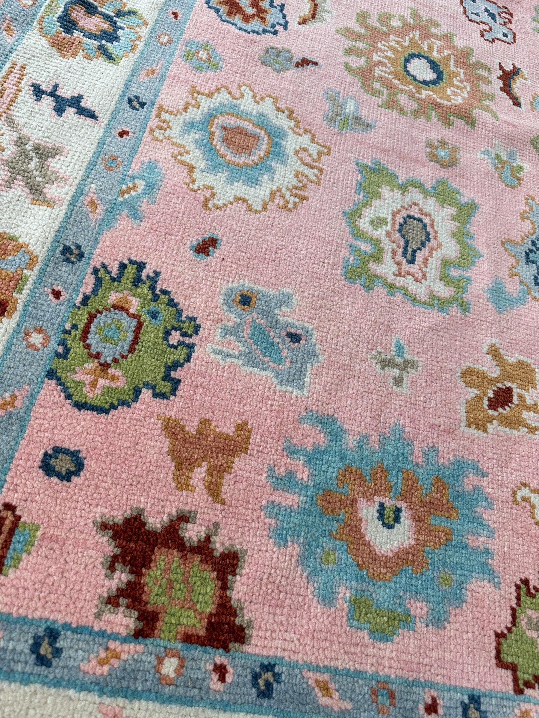 Fine Hand-knotted Indo-oushak Rug 4’ x 6’