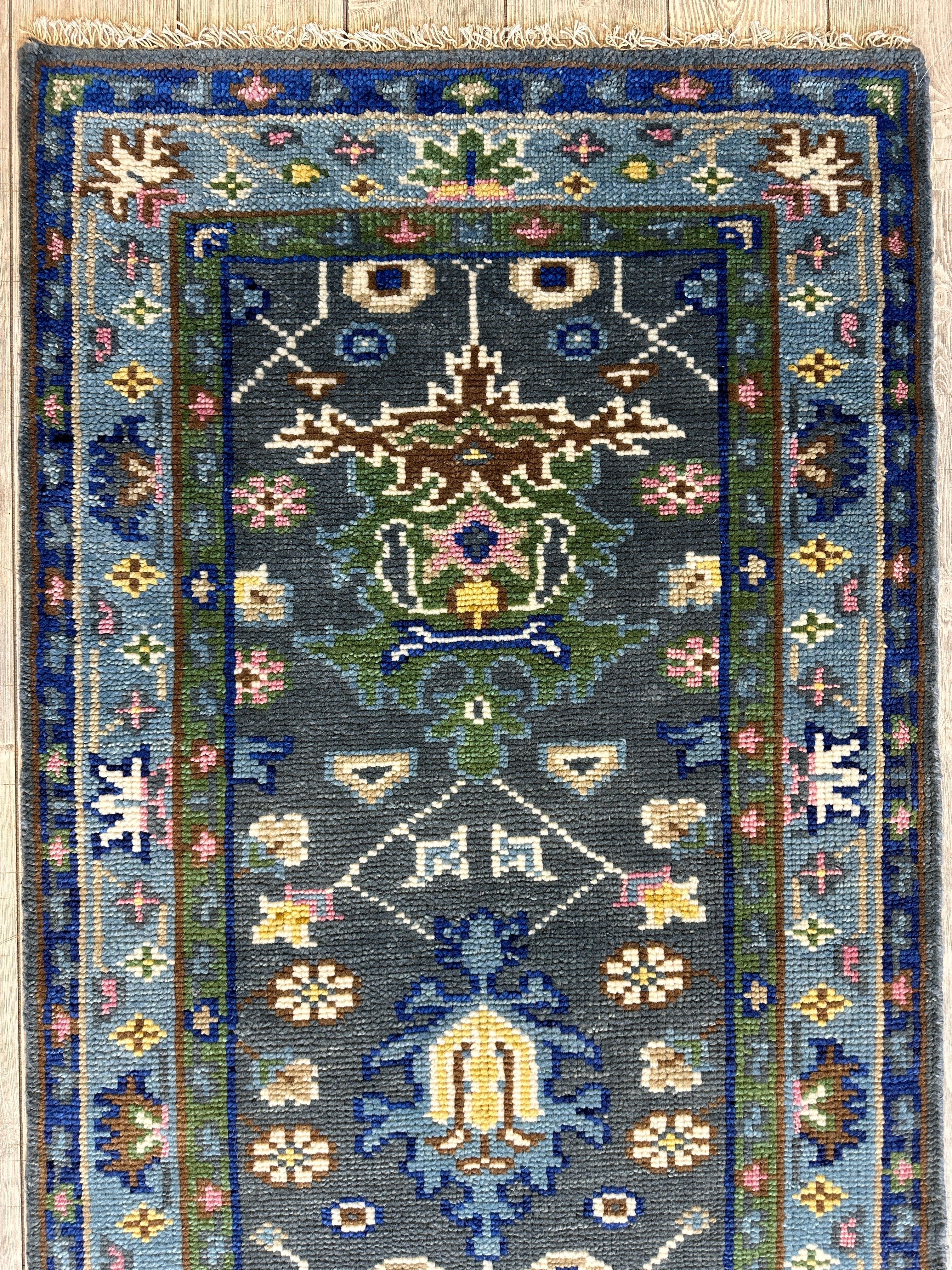Fine Hand-Knotted Indu-Oushak Rug 3’ x 5’