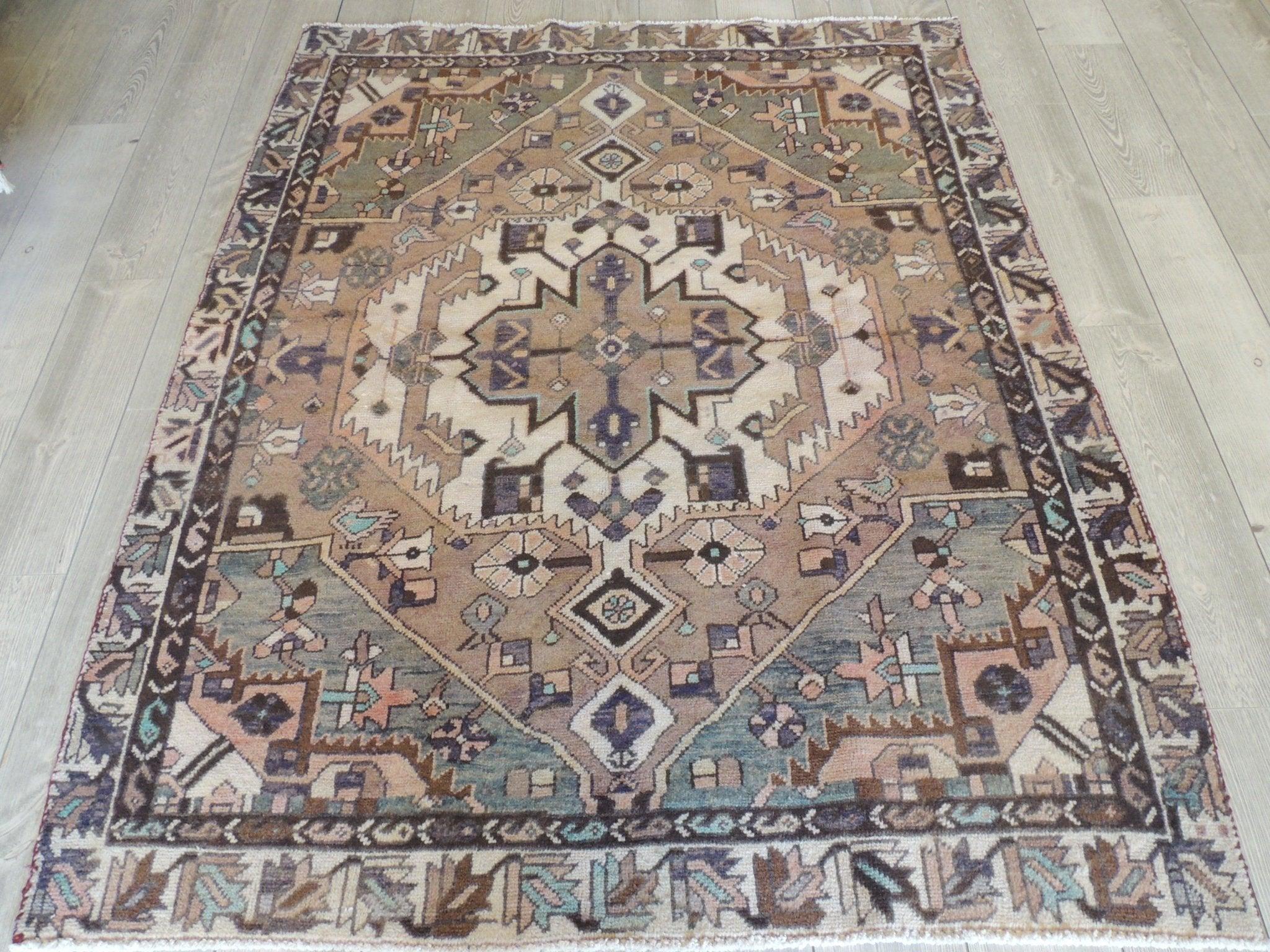 Gorgeous Vintage Handmade Bakhtiari Rug 5x6 Ft