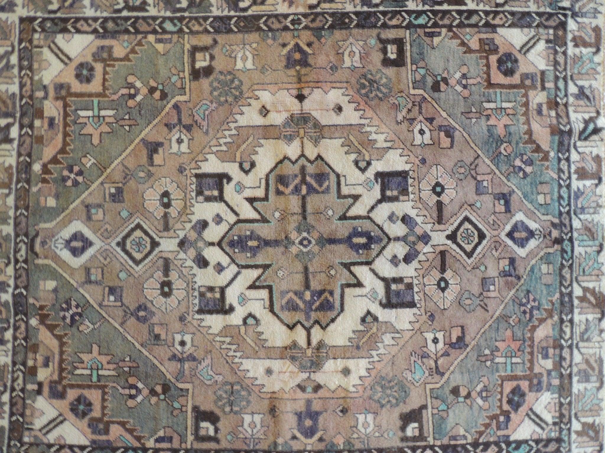 Gorgeous Vintage Handmade Bakhtiari Rug 5x6 Ft