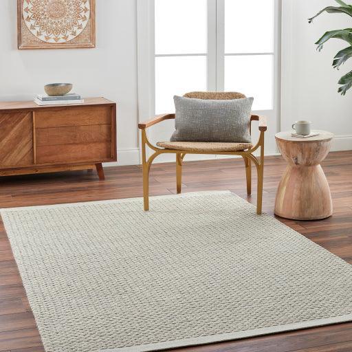 Surya Lumi LUM-2301 8' x 10' Rug
