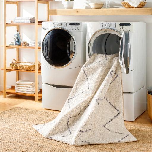 Surya Lykke LKK-2307 2'7" x 7'3" Rug